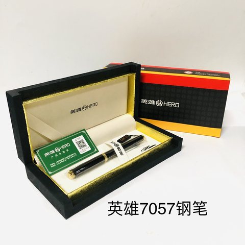 ↑英雄7057钢笔-亮黑铭士铱金笔明尖